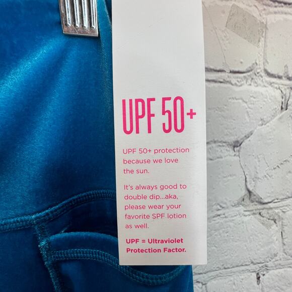 Lilly Pulitzer Weekender Velvet Leggings Blue Size XXL High-Rise Crop UPF 50+ - Picture 10 of 10
